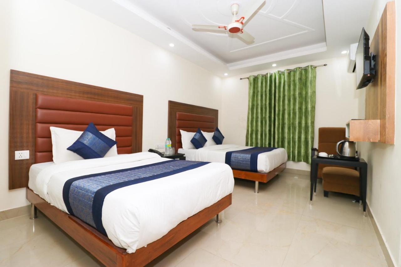 Hotel Belwood Suites - Near New Delhi Airport Εξωτερικό φωτογραφία